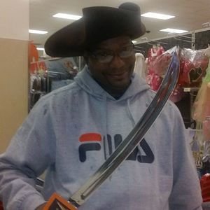 Meet your Posher, Leslie